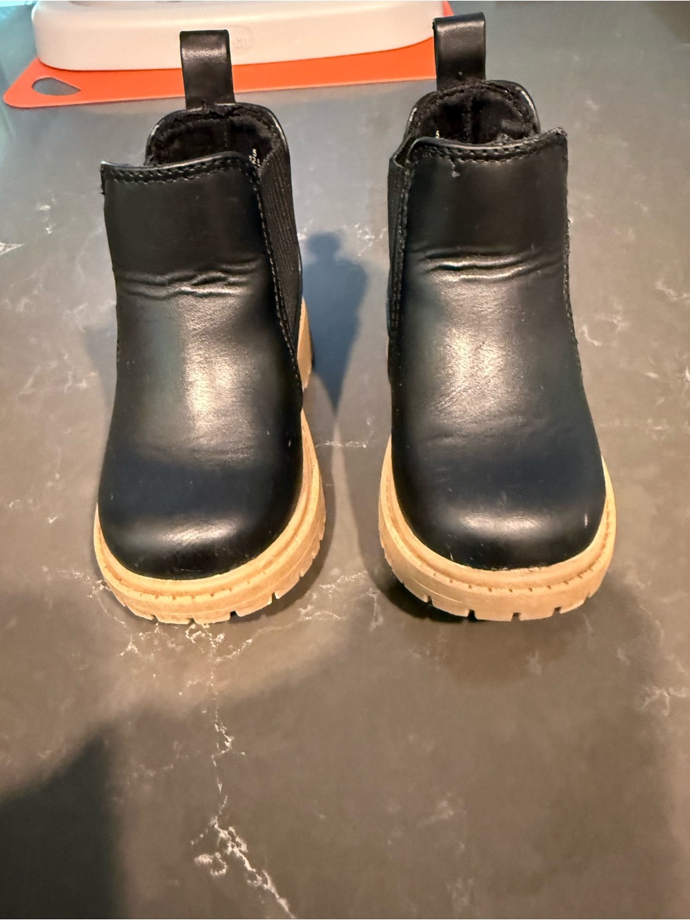 GUC- Old Navy Black Chelsea Boots 5C